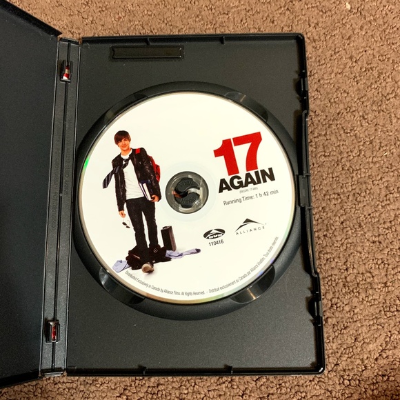 17 Again DVD (3 for $20) - Picture 3 of 3